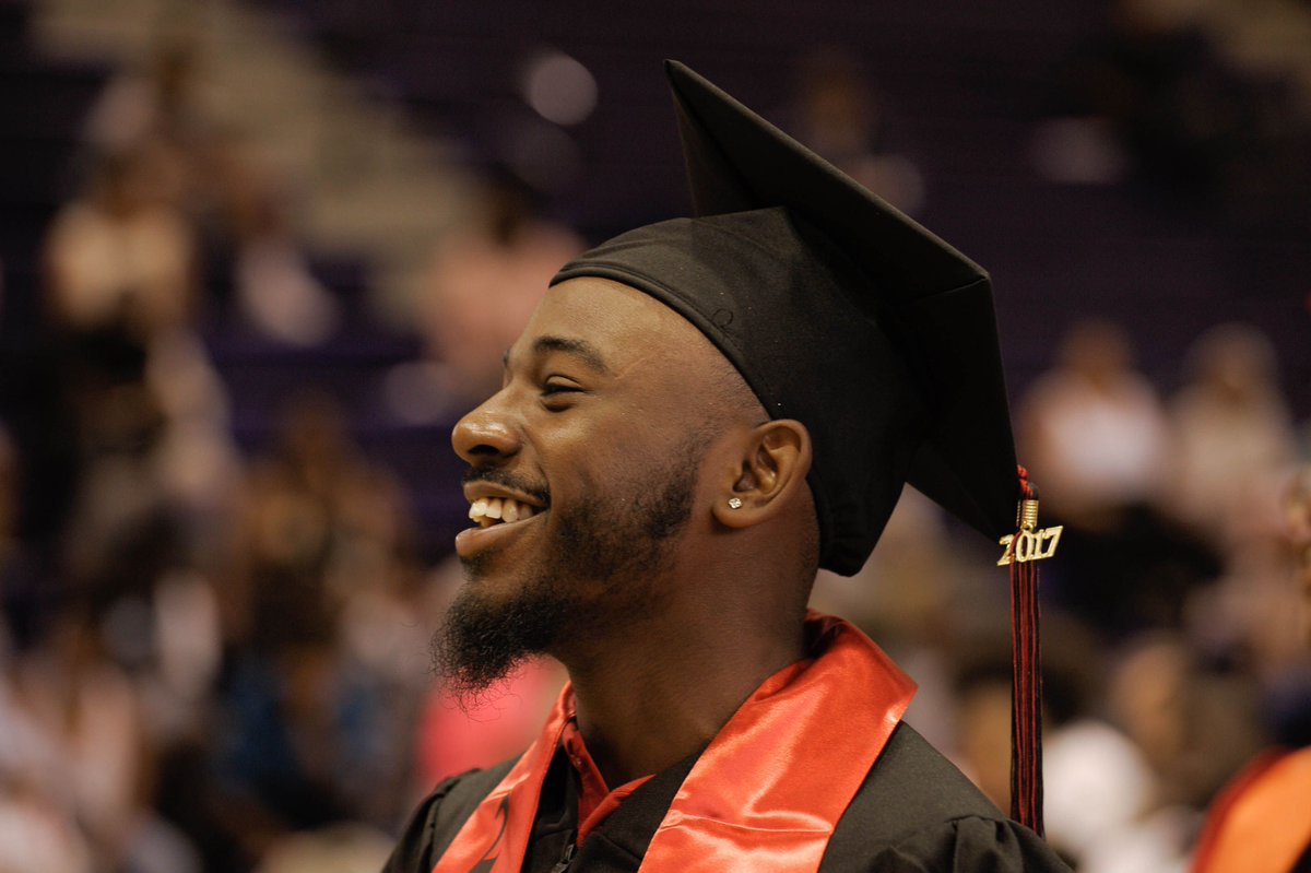 MayaSchools's tweet photo. We are still ENROLLING! Come to Maya Angelou Schools if you want to graduate college/career ready! #TheMayaWay https://t.co/nh8ljUyN5o https://t.co/ER3wnbNnjS