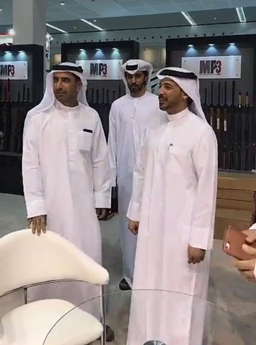 منصور الخميس On Twitter فرق كبير بين الشاعر محمد بن فطيس المري واللواء حمد بن فطيس المري فالأول شاعر شهم عربي أصيل رفض تسليم قطر للتركي والايراني والآخر إرهابي مطلوب للعدالة