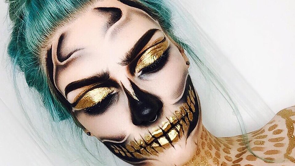 50 Pretty Halloween Makeup Ideas - Minimal Costume Required tinyurl.com/ydezb8no via <a href="/cinderlystyle/">Cinderly</a> #Beauty #Makeup #Halloween