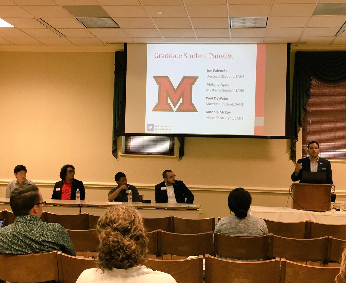 drdavidperezii's tweet image. Grateful to @MiamiSAHE students who shared #AntiDeficit perspectives on advising Men of Color @MiamiUniversity. #BMoC #MUASAA2017 @riseBMoC