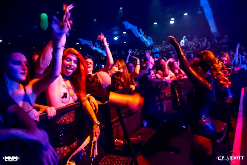 xartsllc's tweet photo. #ExtraordinaryArtsLLC at the #RottNRollTour #Buffalo w/ #Zomboy & #ValentinoKahn thanks to @MNMPRESENTS ππ https://t.co/spJCsLM0SC