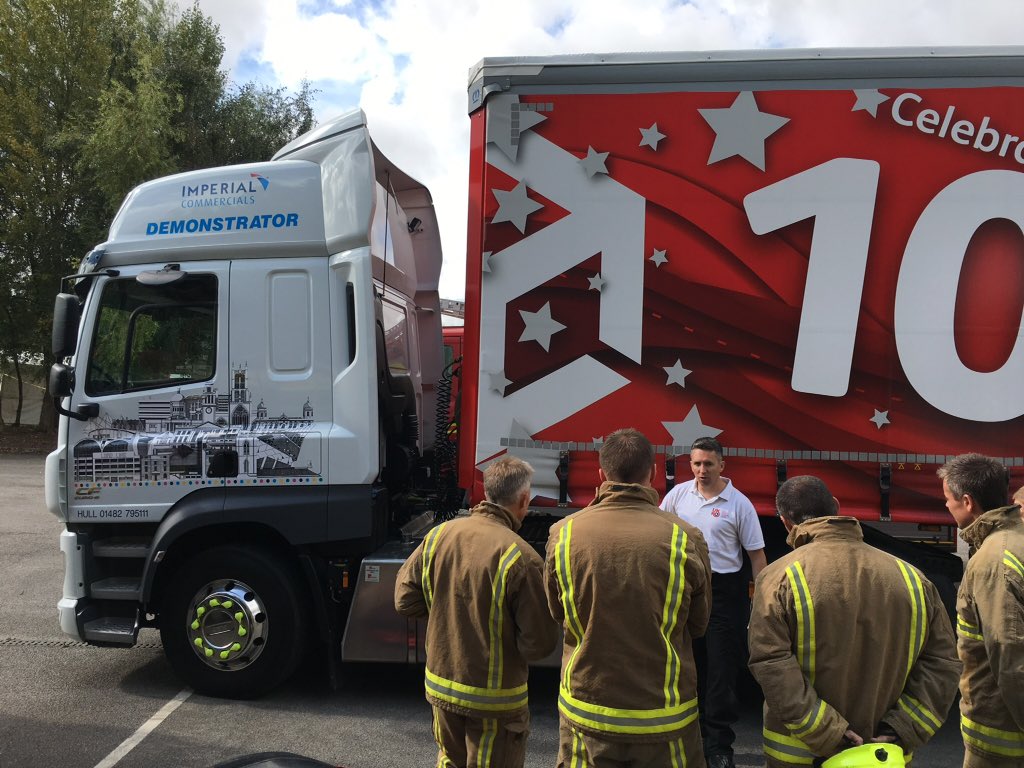 UKHeavyRescue's tweet photo. Ukro Education Team (extrication), stand M61 at #ESS2017, CNG powered Lgv from @IVECOUK and NVT techniques with @forduk Grant, Jon and Andy https://t.co/qHUwQpfSwL