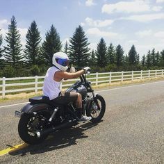 GetLostTrailers's tweet image. jonathan_hinshaw - Rollin' through the hills of NoCo with the new Simpson Ghost Bandit! simpson_motorcycle_helmets #dyna #dynaholics #hddyn…