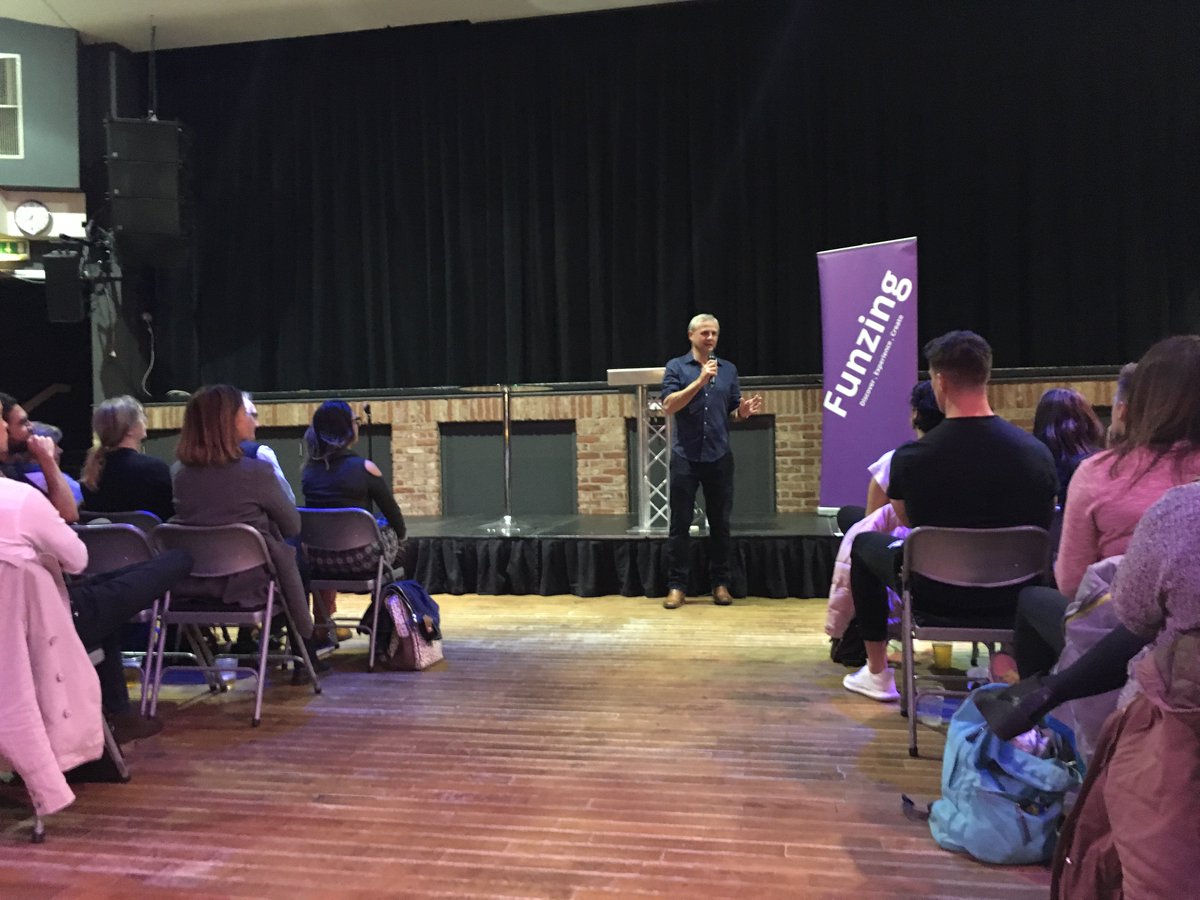 LDN_Talks's tweet photo. Discovering how the brain heals the body with David Hamilton @FunzingUK #london #inspirationaltalks #MondayMotivation https://t.co/XPGy9h3owH