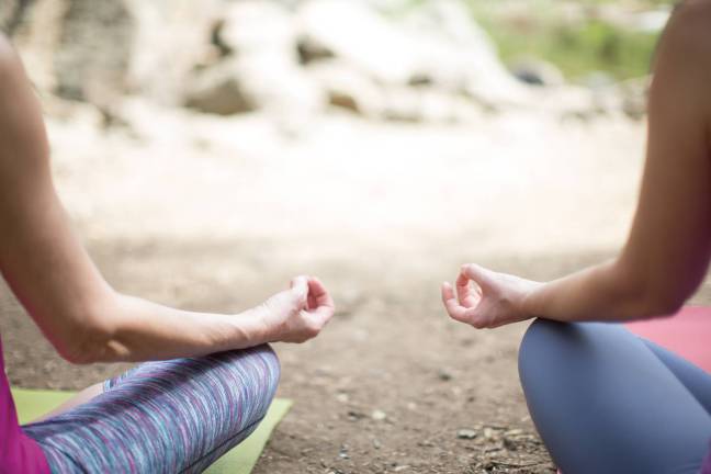 HumanaAtHome's tweet image. September is #NationalYogaMonth! Here are four reasons that yoga practice is beneficial for older adults. bit.ly/2hc7gLF