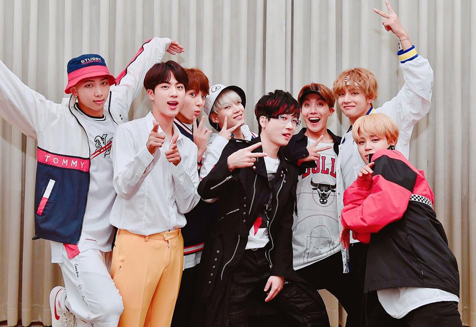 soompi's tweet photo. #BTS's V Talks About Seo Taiji’s Encouraging Message For The Group https://t.co/gNiRW8lp2o https://t.co/6FwZhIgY6b