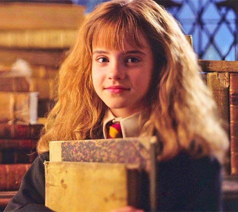 Hogwartssite's tweet image. La bruja más brillante de su época cumple 38 años hoy. ¡Felicidades, Hermione Granger!