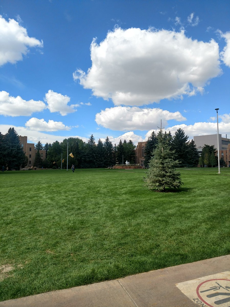 PistolPeteUW's tweet photo. What a lovely Monday here in Laramie, Wyoming! #OneWyoming #GoWyo #WyoCheer https://t.co/OBE2ViXBi4