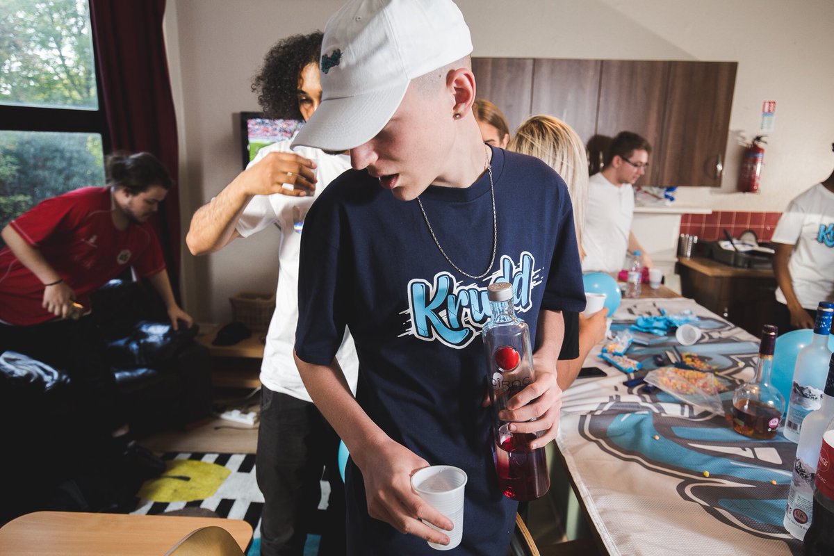 Krudd_UK's tweet photo. Krudd restock + new items dropping 1st October. Like/RT to win garms &amp; tickets to a tour show of your choice. https://t.co/HRaXOVQ4bw 💦 https://t.co/XTxmtvYUNW