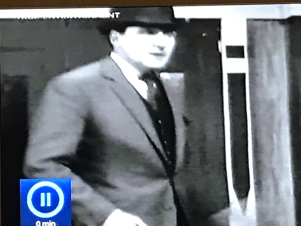 Kinda like this guy's style...not so sure about the bowler hat though 
#JohnSteed #TheAvengers #SixtiesTelevision #TrueEntertainment
