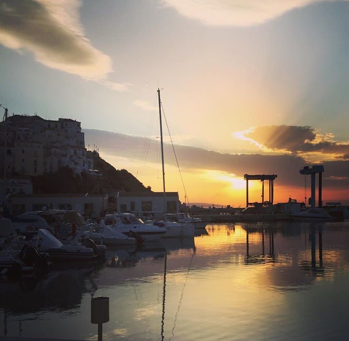 rodigarganico's tweet photo. Buona serata da #rodigarganico 
#wearinpuglia #gargano #suditalia 
#travel #seaside #like4like #sunset #summer #panorama #tramonto #borghid… https://t.co/xIxGAsU0um