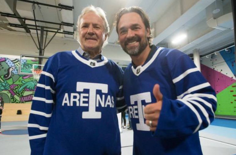 Happy birthday to Community Representative Darryl Sittler. The legendary Leaf turns 67 today! 