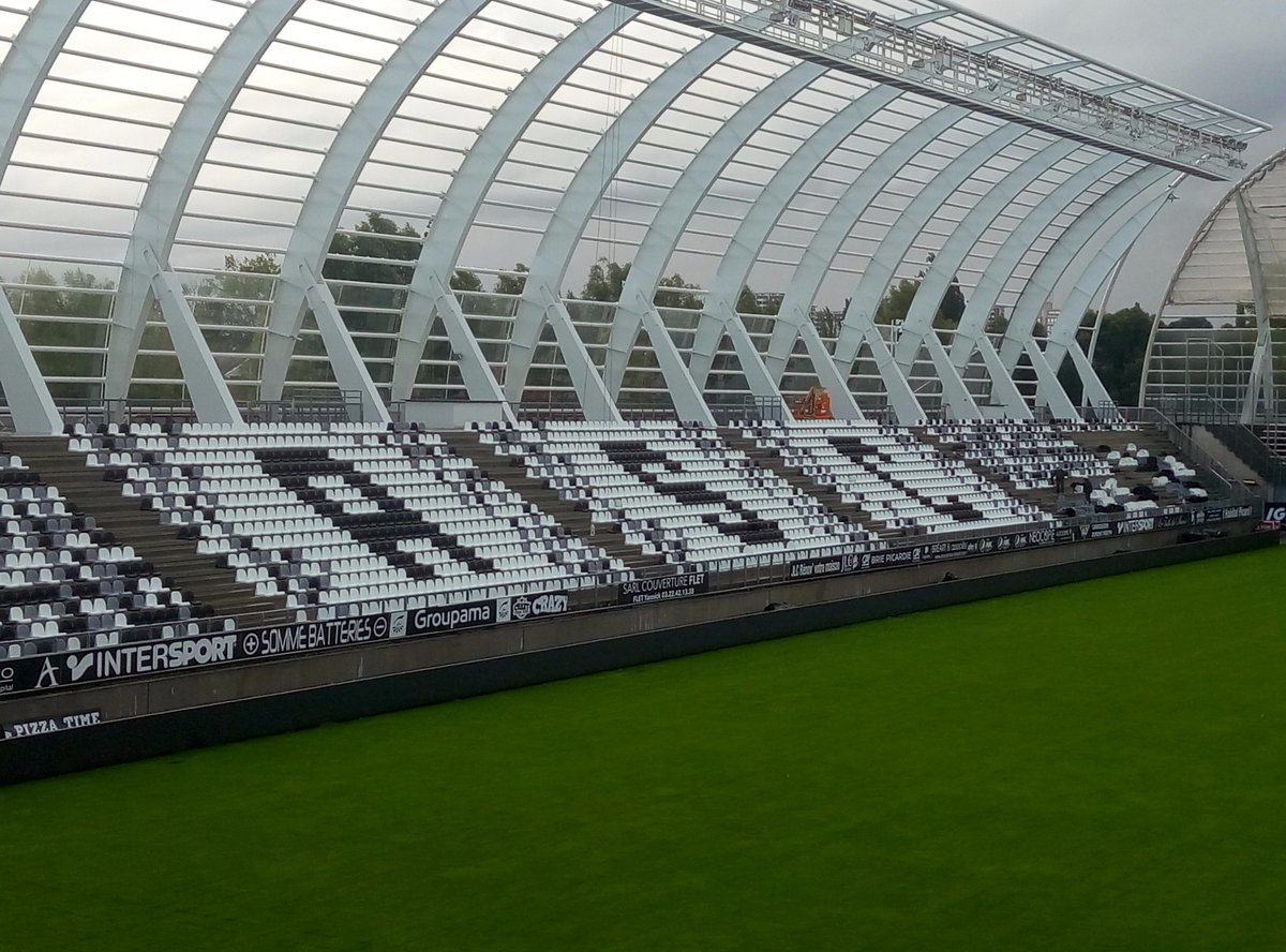 Daplast's tweet photo. Yesterday the new granstand of Stade de la Licorne was inaugurated with #DaplastSeats model CR6 #Ligue1 #AmiensSC 🆚#Marseille @AmiensSC https://t.co/avscg734Lg