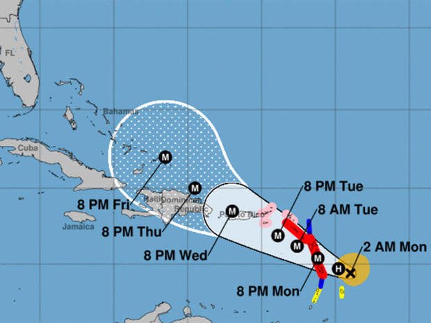 10TV's tweet image. UPDATE: Hurricane Maria intensifies into Cat 3 storm as it heads for the Caribbean wbns.tv/2xtkvxg #10TV
