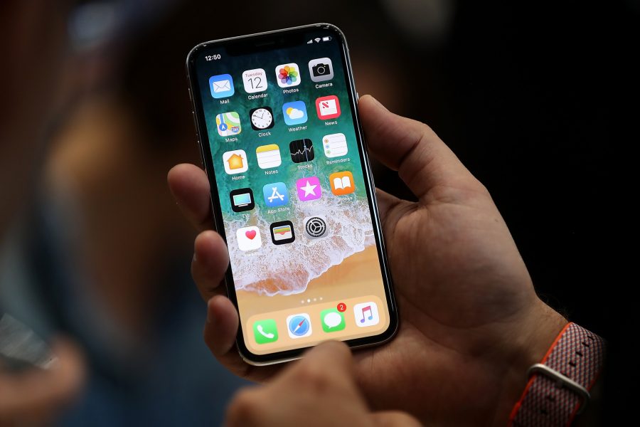 LLanzarone's tweet photo. #Apple presenta il nuovo #iPhoneX: ecco tutte le #novità! [FOTO + VIDEO] #TechEarthBlog https://t.co/sBaMb4V5Ji https://t.co/Hzhjv6c5ua