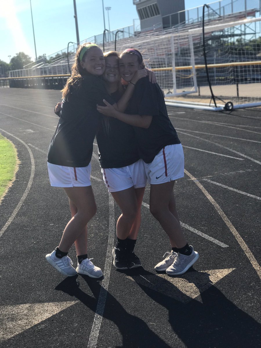 allieswiftt's tweet photo. happy birthday to my girl em, thank you for becoming one of my best friends. ily forever ❤️ #runninrunnin https://t.co/YQYKoQtHsr