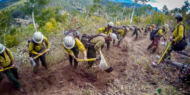 1FootInTheBlack's tweet photo. "Wherever there is work to be done, there is #opportunity. And there is always work to be done." #wildland #hotshot #wildfire #workhard https://t.co/y5gFU1OLK7
