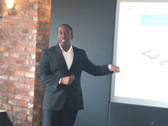 ClimateKIC_UKI's tweet photo. Kevin Simmons @PAceleron pitches a way to revolutionise & democratise access to energy storage #BestClimateVenture https://t.co/zknUqf9ub8