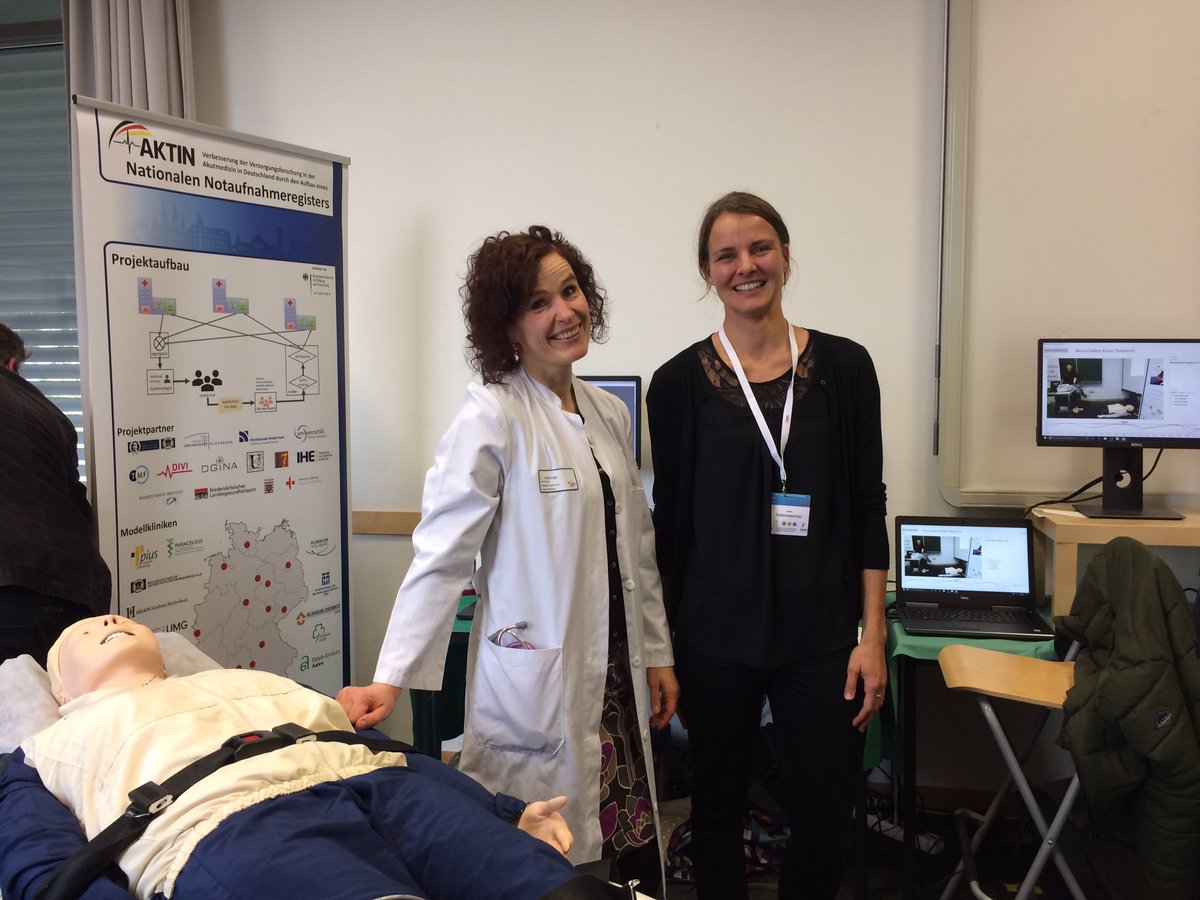 Med_Informatik's tweet photo. #AKTIN IN DER #MedInfClinic auf der #gmds2017 https://t.co/lRq8unxKNA