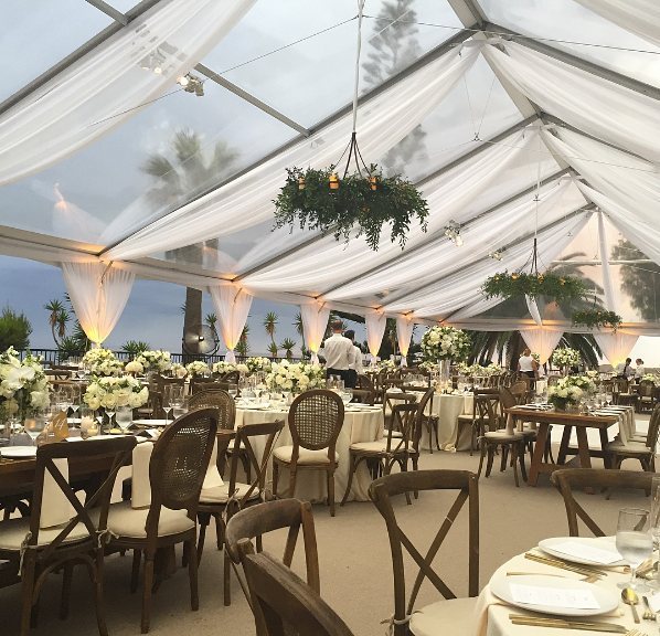 premiere_rents's tweet photo. Beautiful shot of this tented reception at #gullsway || #regram - @chrisbruglercatering | Venue: #gullsway | Event Design: @allwhowanderev… https://t.co/4hp9Avkhng