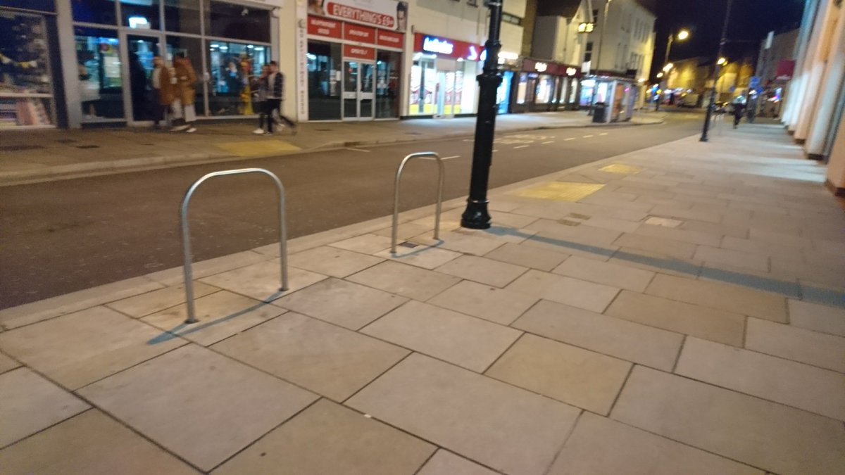 aberchickpea's tweet photo. My bike was stolen on Thursday from the centre of #cheltenham. This makes me very sad. Any chance of a share @AlexChalkChelt ? Thank you. https://t.co/w5qCXeeIs3