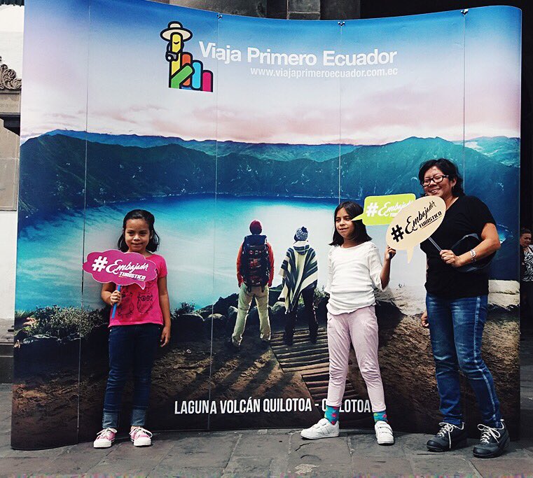 TurismoEc's tweet photo. .@Turismoec fomenta el turismo interno para convertir a todos los ecuatorianos en promotores y embajadores turísticos. #EmbajadorTurístico https://t.co/CkpjR35QTs