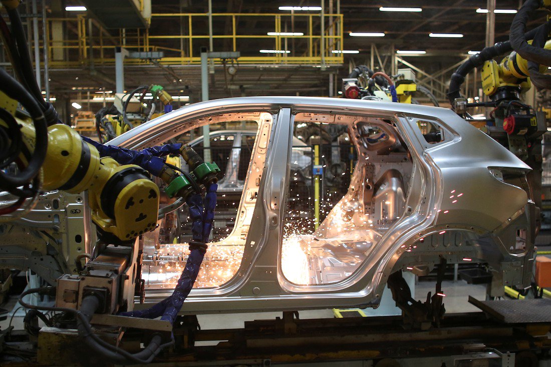_CityGarage's tweet photo. Nissan announced increase in productivity by 20%, time to retrain for a new career in Refinishing operations. https://t.co/7sL5lYRLcz https://t.co/DbHwjyrE8J