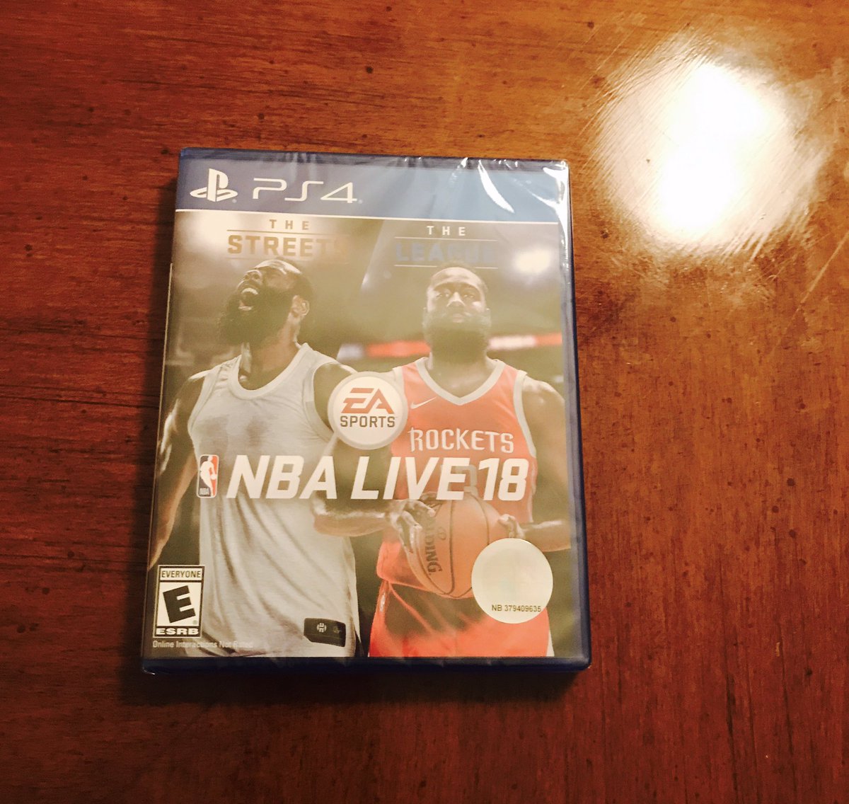 suckafreejones's tweet photo. The best basketball game I ever played.. @EASPORTSNBA appreciate the blessing! Real MSG n Boston courts! #NBALive18 #TheRealBack πͺπΏπ― https://t.co/8lJywU6ZAN