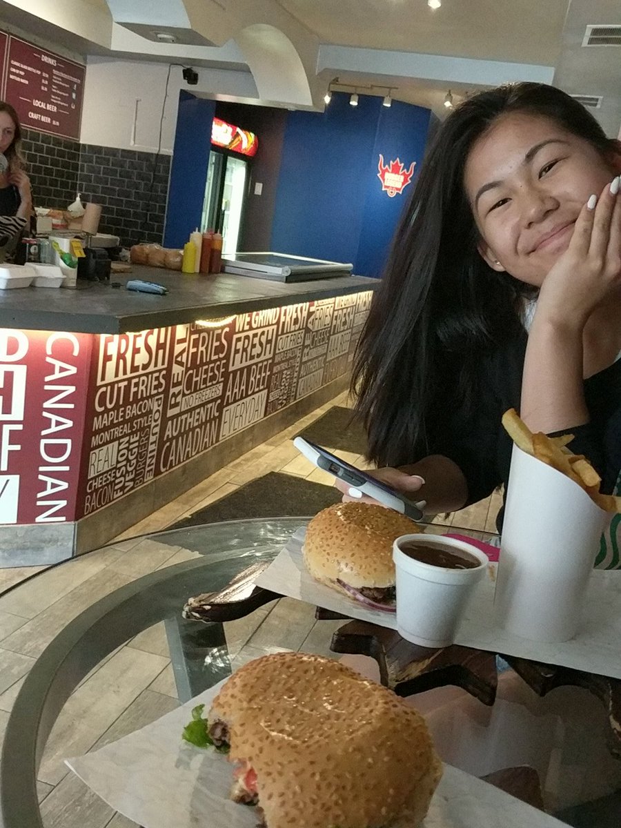 dawod_abraam's tweet photo. @BurgerLegendFT legendary as hell. 🍔🍔🍔 https://t.co/0oDeHBtBOc