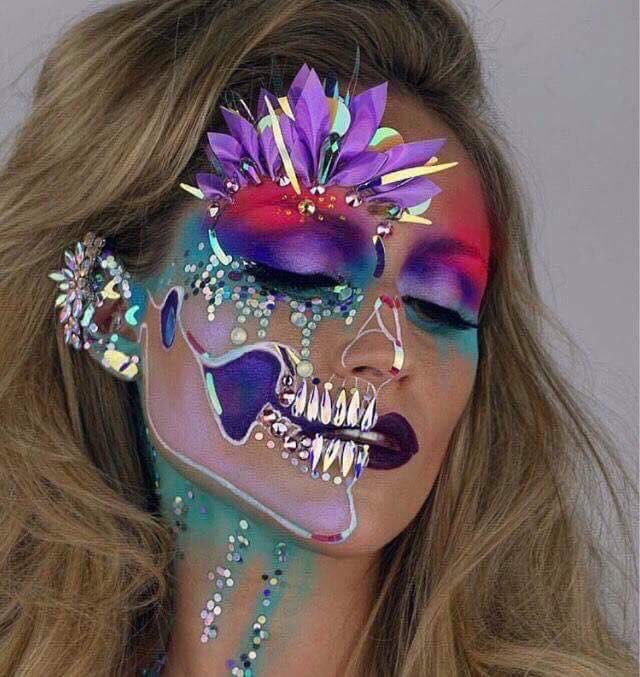 LexHoundi_xo's tweet photo. @DesiPerkins Halloween makeup looks? 👻 https://t.co/TIuReI9K73