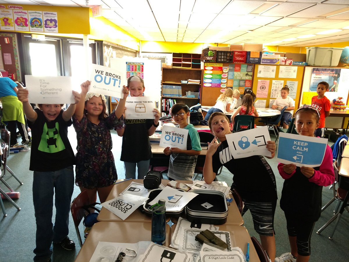 RWPrincipal's tweet photo. 5 of 10 groups broke out of the Constitution Day escape. This is Switch 2. @breakoutEDU #rcsdpirates https://t.co/DZ1UA53jVp