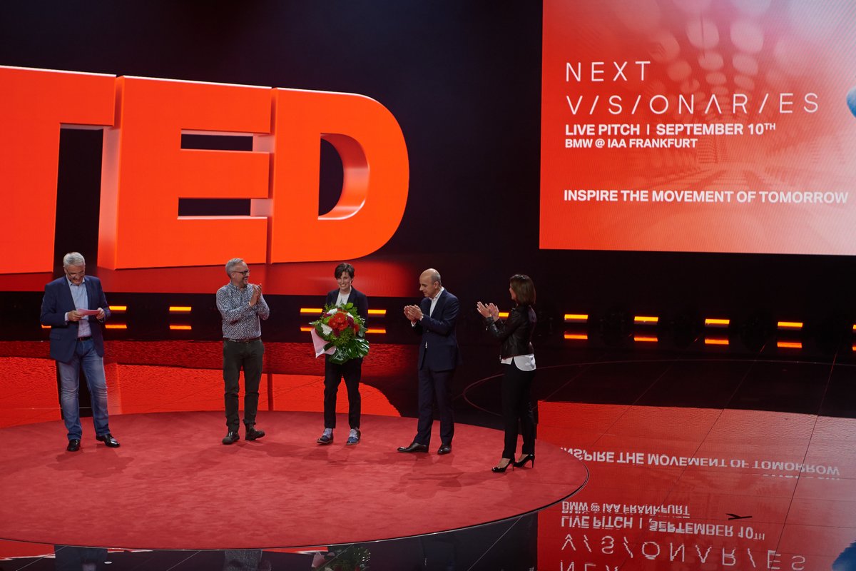 IT'S OFFICIAL! 🎉 We're the Next Visionary 2017, and we'll be presenting the full talk in NYC November 16th. Beyond excited! @NextVisionaries