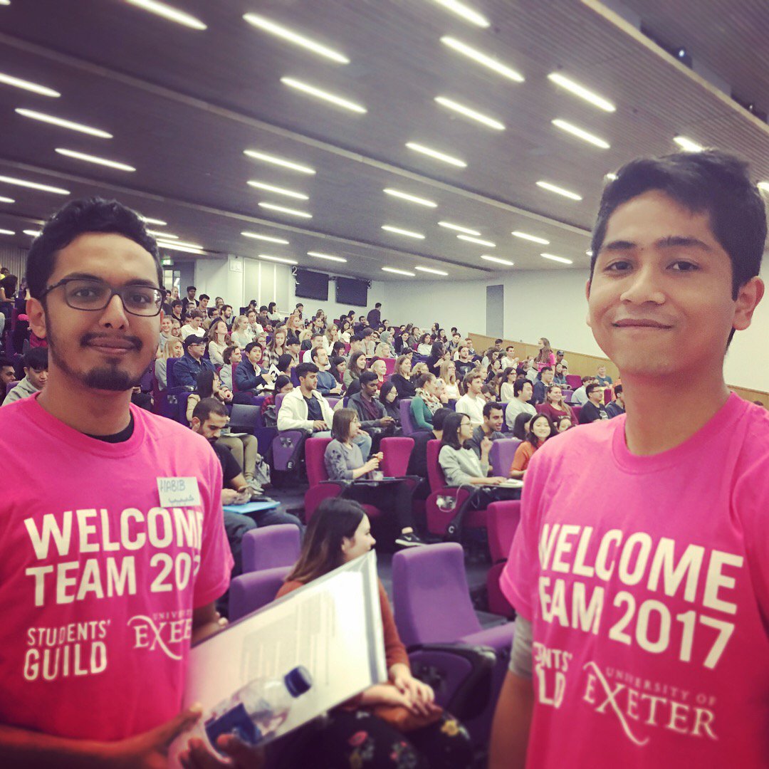 UniofExeter's tweet photo. What a great start to Freshers’ Week 2017! We hope all our new students are settling in well! #HelloExeter https://t.co/HMwsganTDg