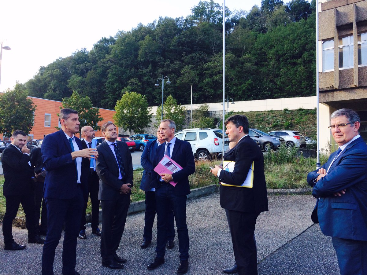 BernardCombes's tweet photo. Présentation du projet Campus Universitaire de Tulle ! Une belle aventure qui commence #ville2tulle #Corrèze https://t.co/OUo1Z2gvZT