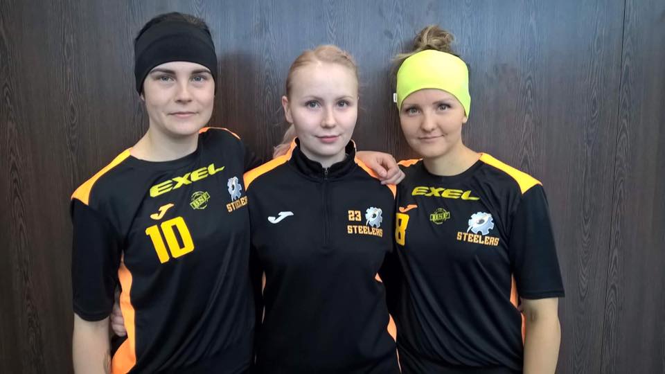 Kapteenisto: Essi Kumpuniemi A, Meri Jokinen C ja Ruut Haapamäki A #salibandy #nsb1div