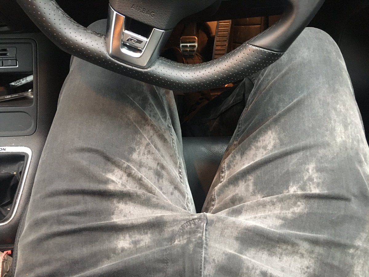Thanks <a href="/nationalexpress/">National Express</a>!! Your driver heading in Bath made me feel like I've just jumped in one!! #puddleprick