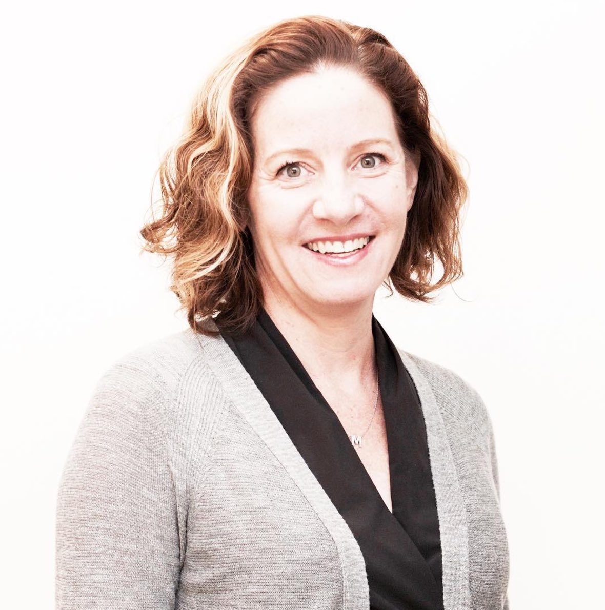 resilityhealth's tweet photo. Founder and CEO Sarah Davidson created #Resility after biofeedback helped her reduce her chronic neck and back pain caused by stress. 💡 https://t.co/HwkosaB9PE