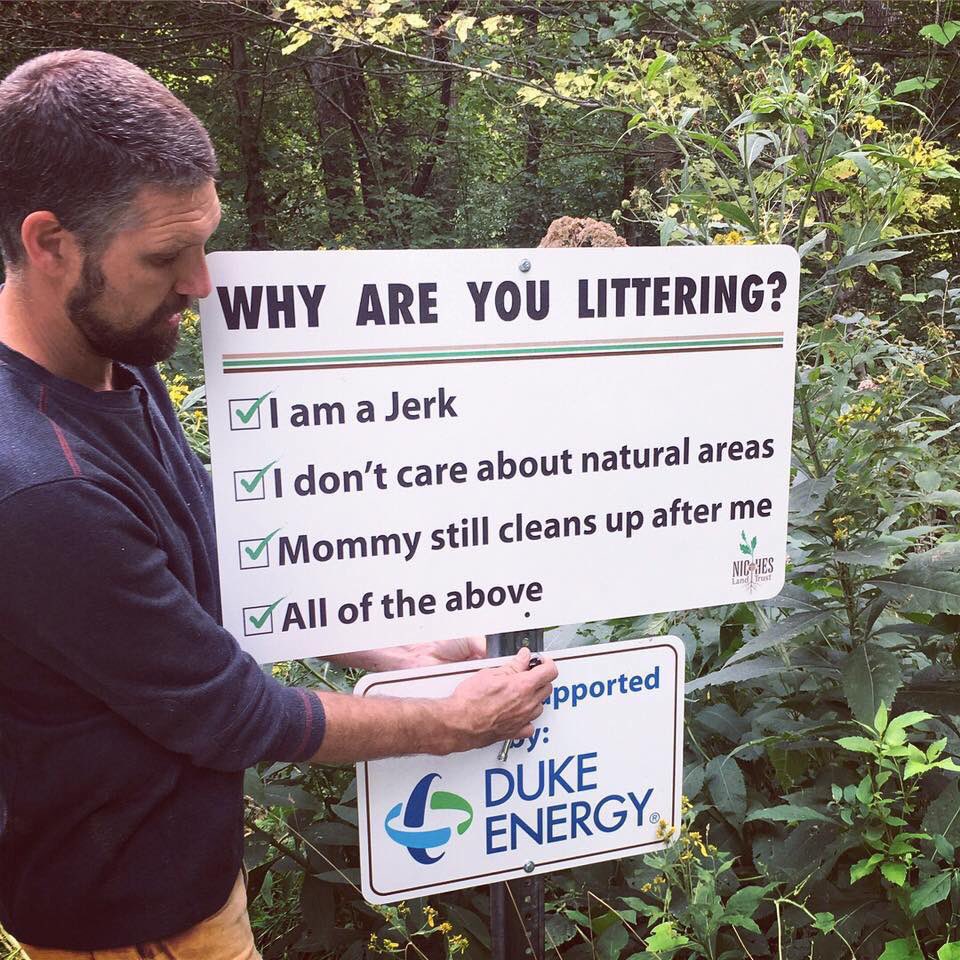 lindsayandjim's tweet photo. @runnersVrubbish @NTScafellpike @NTWestLakes @ZilchUK A friend forwarded this sign ♻️♻️ https://t.co/21nDOaVYCS
