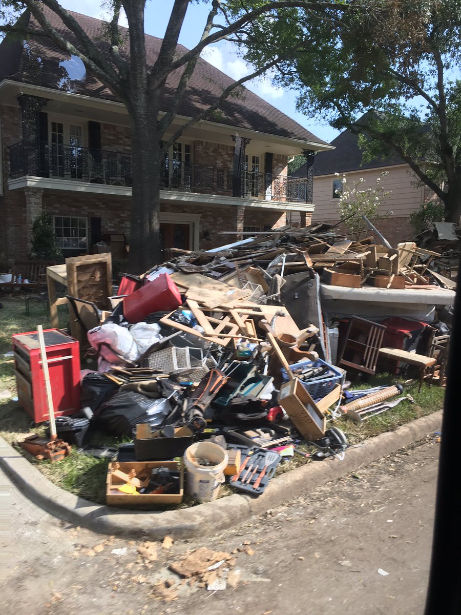 clay_glazee's tweet photo. Being in Texas this weekend to help with Harvey relief was such a blessing. These people lost everything and are hurting. #BBCCares #Harvey https://t.co/9KGmftWyP8