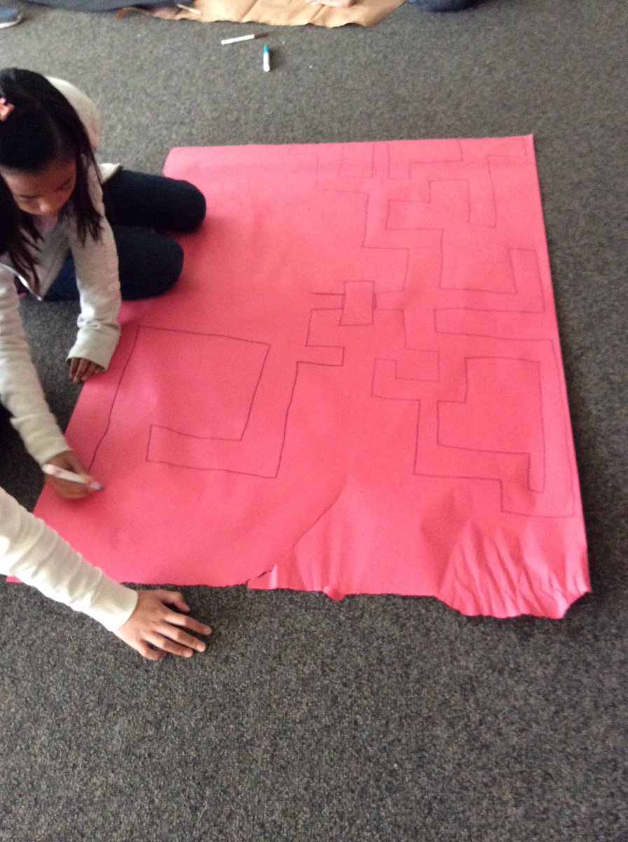 pollock_valerie's tweet photo. Designing games for Ollies and Spheros #rtla38 #whitesidewolves #sd38 https://t.co/jfyvawIgSw