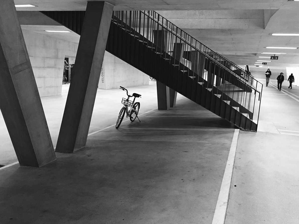 #Obikes #quantitätistnichtalles 
 #rentbikefail #unterführungART