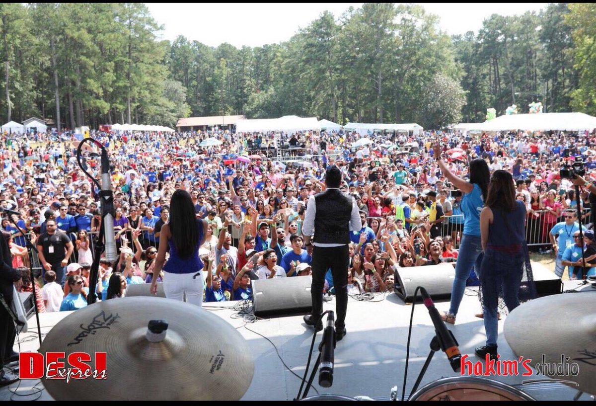 MikaSingh's tweet photo. Thank you so so much #Atlanta for your love and support .. A big thanx to #AKF for such great show.. https://t.co/eETYMATkE8
