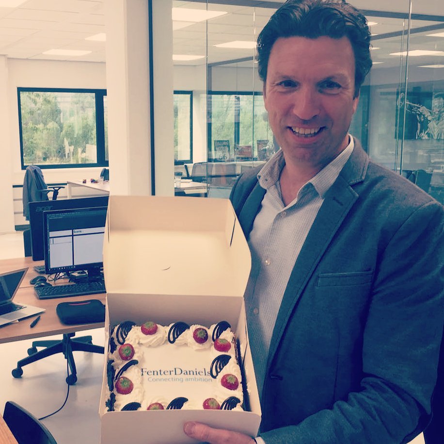 YooresRecruit's tweet photo. Welcome Paul! π€ Today was his first day at the office working for #FenterDaniels! #newteammember #firstdayattheoffice #welcomepaul https://t.co/oHawDZwegk