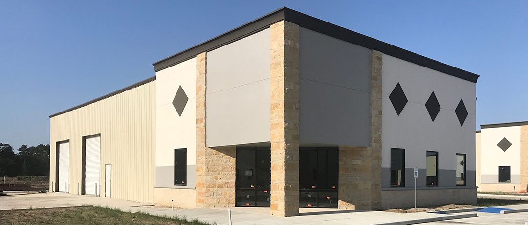 AdkissonDev's tweet image. Fully-insulated and ready for love, this country girl from IAH is ready for lease! Ready to show her a good time? goo.gl/d7ZTa7