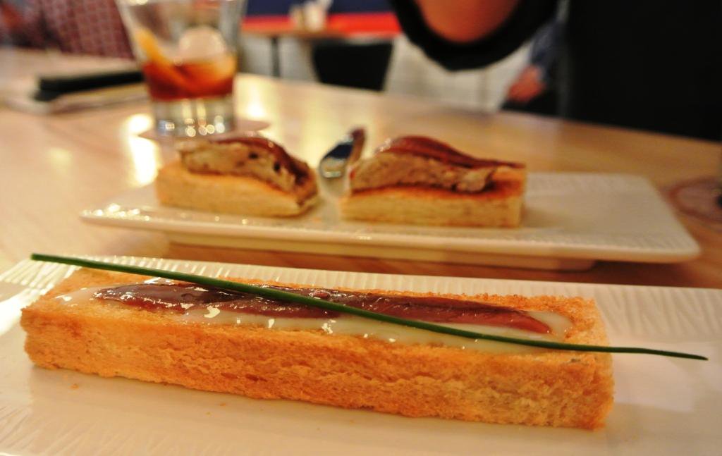 LaBoticaIndiana's tweet photo. Disfrutando de #SanMateo en #Vertini ¡Nos vemos en el número 15 de la calle San Bernabé! #Oviedo https://t.co/ss3ytGiC22