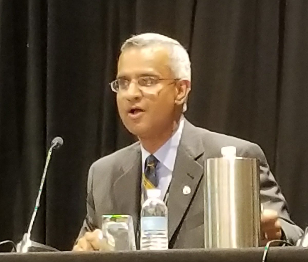 KenKraetzer's tweet photo. Suresh Subramanian of @iconectiv explains architecture of #Stir/Shaken to reduce fraudulent calls. #17PACE @cbsiservices https://t.co/ApYOJgjR6x