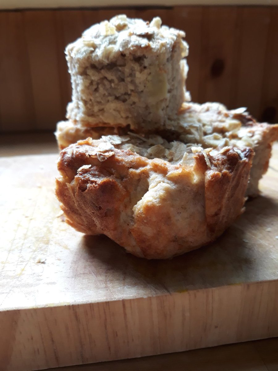 glittersidekick's tweet photo. Autumn in a mouthful. #Glutenfree #dairyfree #sugarfree cake. Yummy I promise. https://t.co/esTMhC4sSG https://t.co/RYWw1uyS2Y