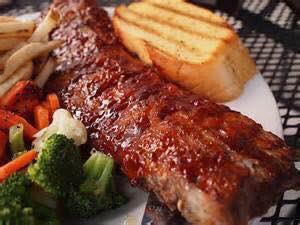 BostonPizzaOS's tweet photo. Have a case of the #Mondays? Bet the blahs. Full rack of #Ribs with two sides AND a #CaesarSalad to start for just 19.95. It's #Ribrageous https://t.co/ccWBKGVuYR