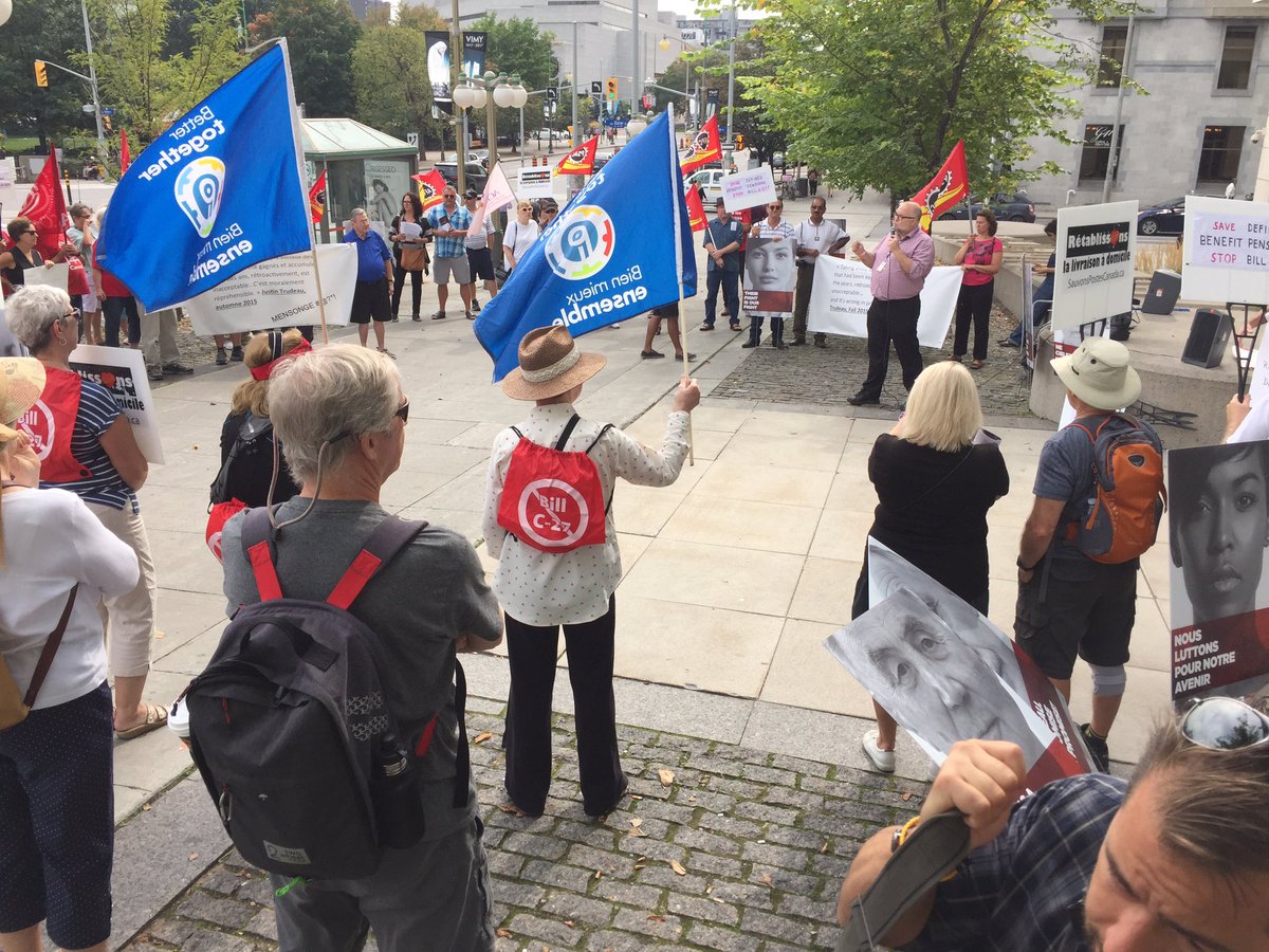 KevinSkerrett's tweet photo. Tremendous turnout of at #stopc27 rally demanding investigation of Morneau's conflict of interest and pension security for all #CanLab https://t.co/kVYKK6YcrN