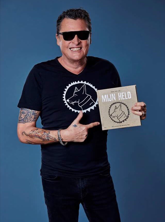 #mijnHeld #BarryHay én <a href="/WilliamRutten/">William Rutten</a> ; coole combi @AerialPublisher <a href="/ienebien/">Ineke van Lier</a> #photography #book #illustration #artist